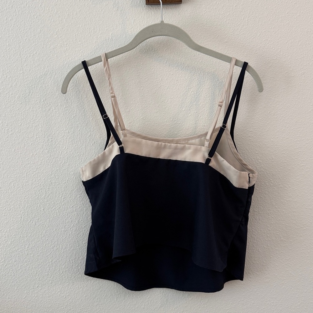 Navy and Cream Contrast Trim Block Top - Picture 4 of 7